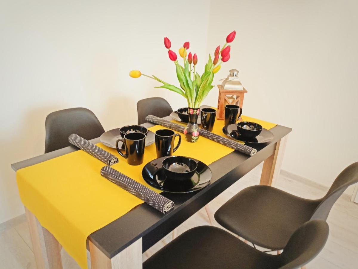 Apartament Celebrity Apartment Lesna Exterior photo